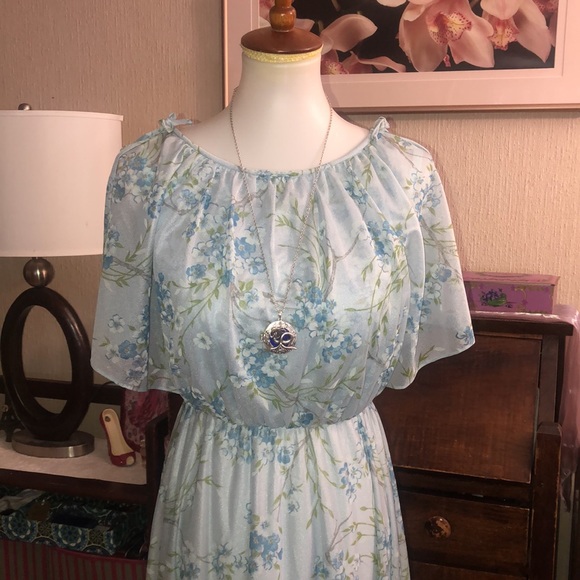 Beautiful vintage 70’s, blue floral, maxi dress - Picture 2 of 9